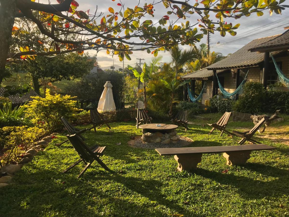 Haleakala Hostel & Pousada Praia do Rosa Exterior photo